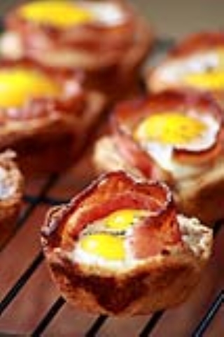 Bacon and Egg Toast Cups