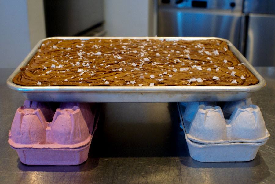 Egg cartons as a cooling rack