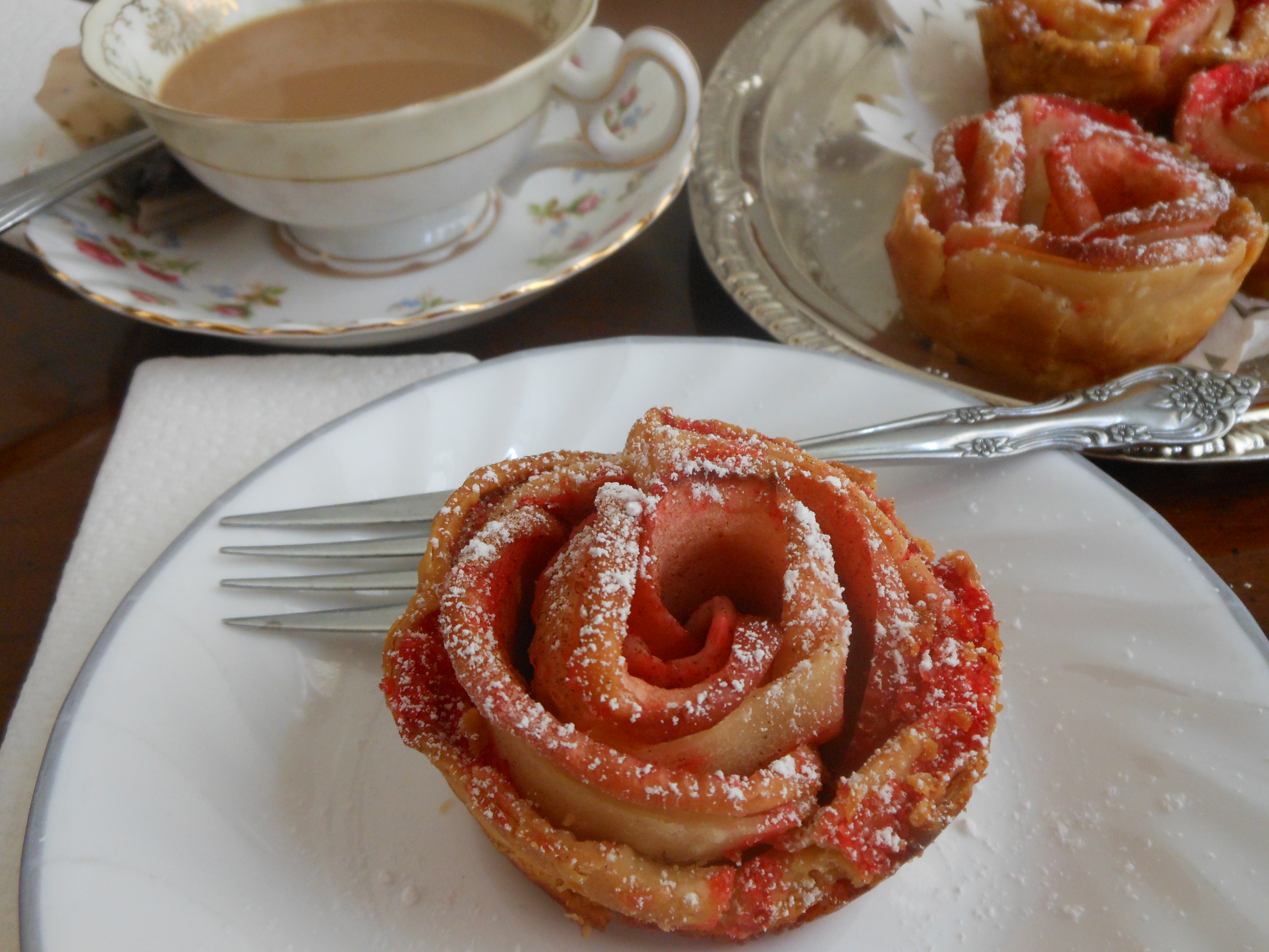 Apple  Rose Bites