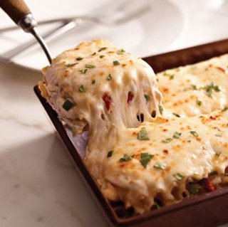 Cheesy Chicken Lasagna
