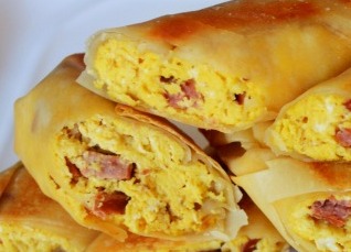 Breakfast Egg Rolls