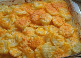 Cheesy Scalloped Potatoes