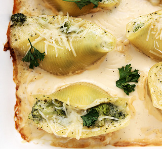 Cheesy Broccoli Stuffed Shells