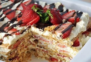 No Bake Strawberry Cake