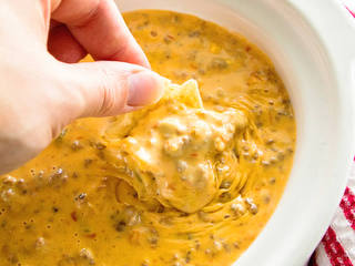 Crock Pot Spicy Cheeseburger Dip