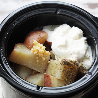 Crock Pot Garlic Mashed Potatoes