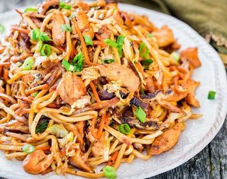 Chicken Lo Mein