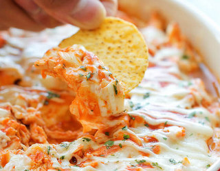 Buffalo Chicken Cheese Dip