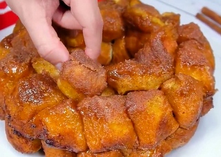 Cinnamon Monkey Bread