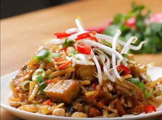 Easy Peasy Pad Thai