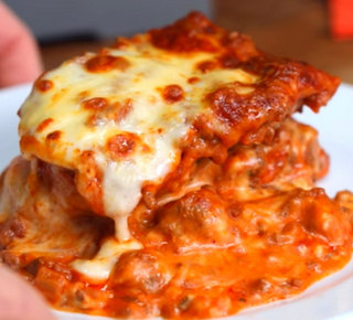 Garlic Bread Stuffed Lasagna