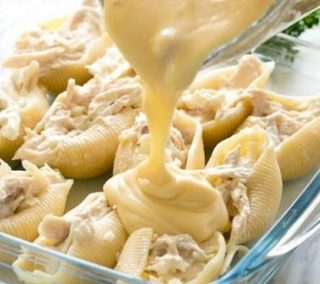 Easy Cheesy Stuffed Chicken Shells