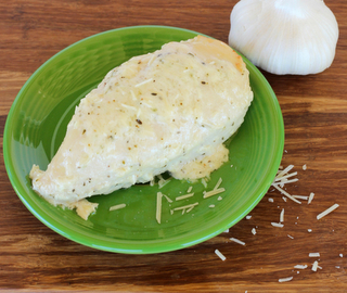 Slow Cooker Cheesy Garlic Chicken
