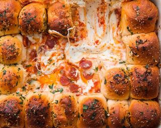 Pull Apart Pizza Dip