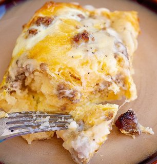 Biscuits and Gravy Breakfast Casserole