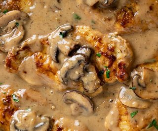 Chicken with Mushroom Gravy